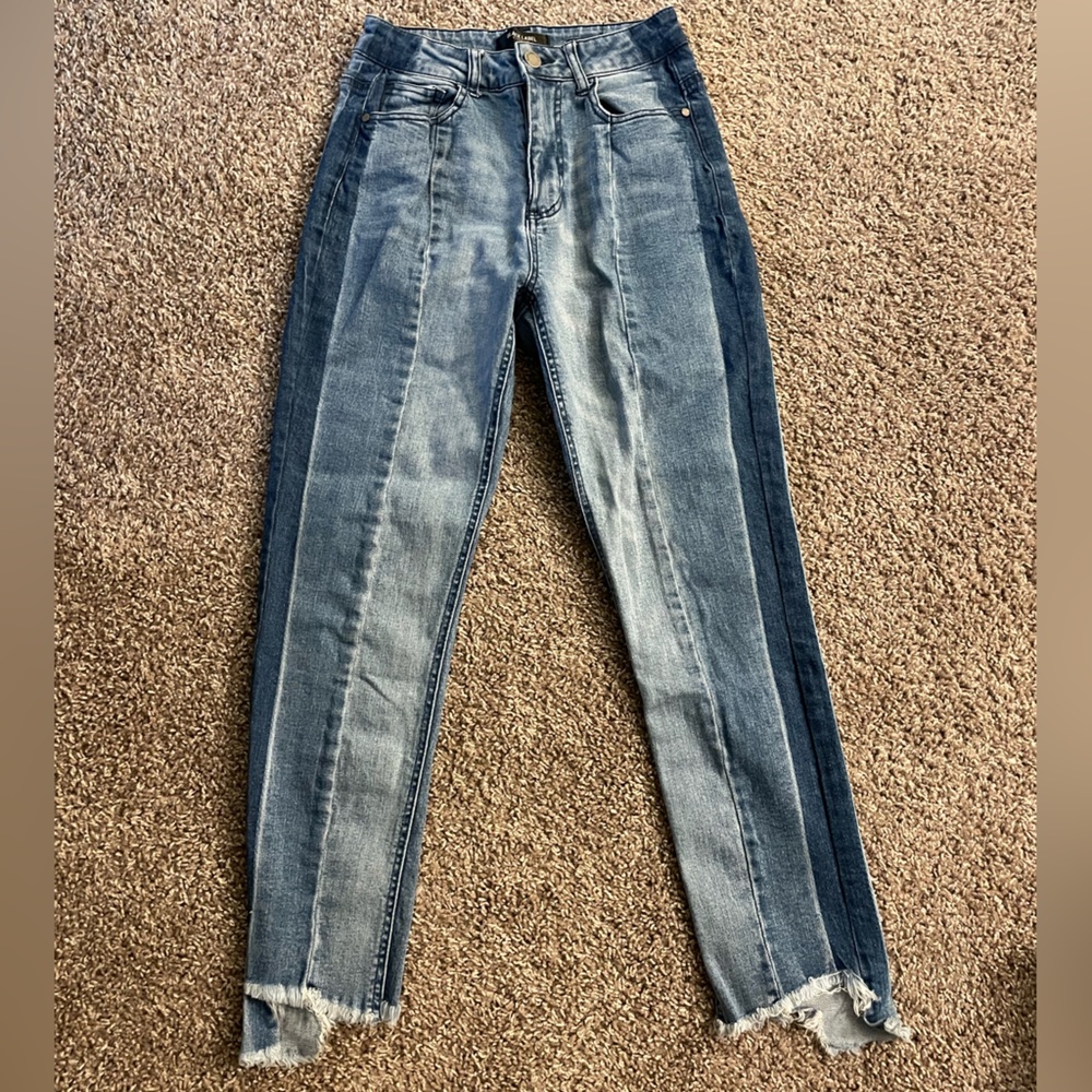 The CUTEST Black Label jeans!